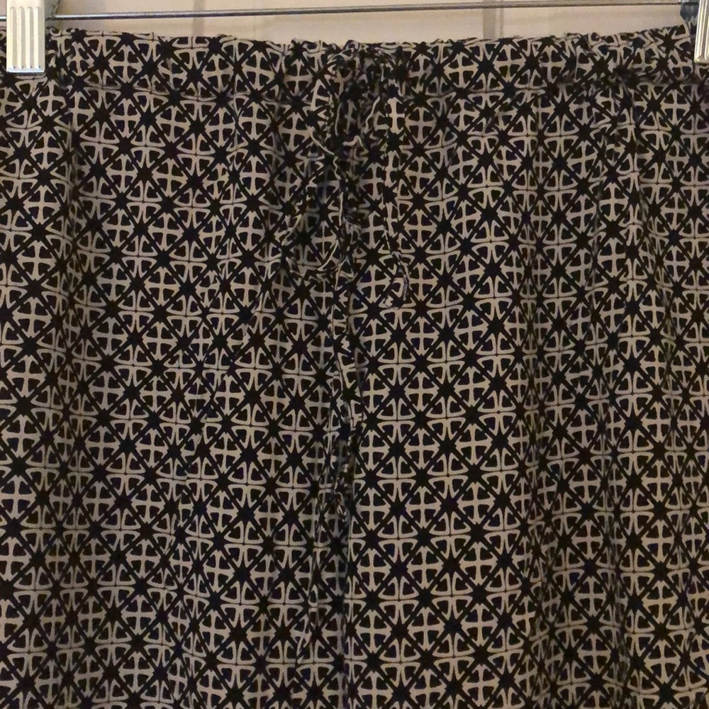 Max Studio Drawstring Crop Pants - Picture 3 of 4
